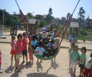 yapboz Grup çocuk parkında oynayan